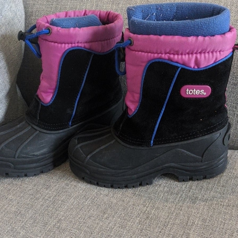 Snow boots